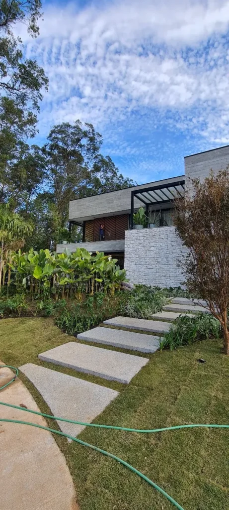 Casa MK | Esquadrias como linguagem